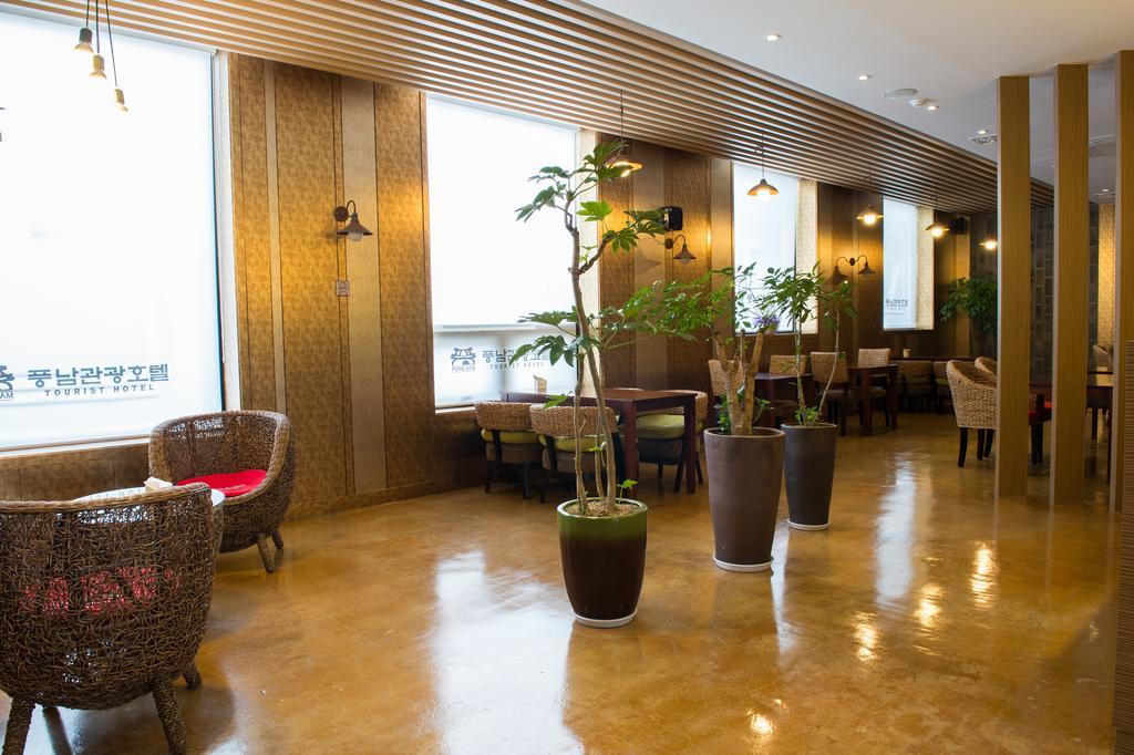 Pungnam Tourist Hotel Jeonju Zewnętrze zdjęcie