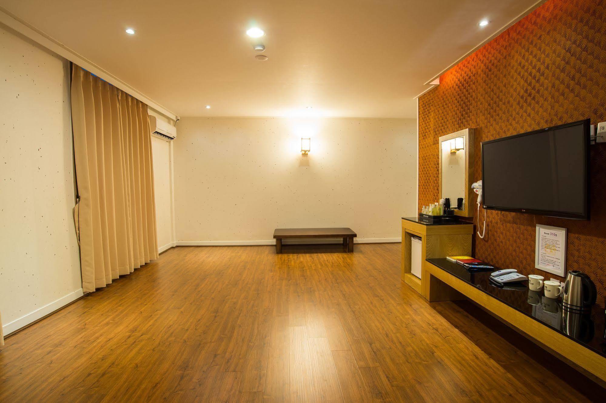 Pungnam Tourist Hotel Jeonju Zewnętrze zdjęcie